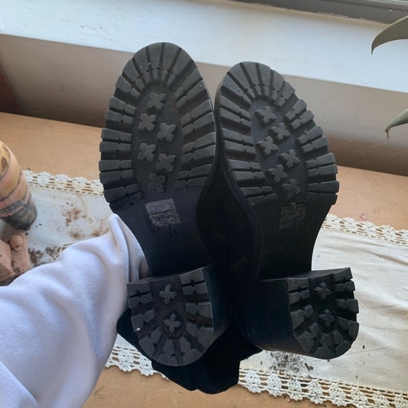 Over the knee suede boots - Picture 5 of 5